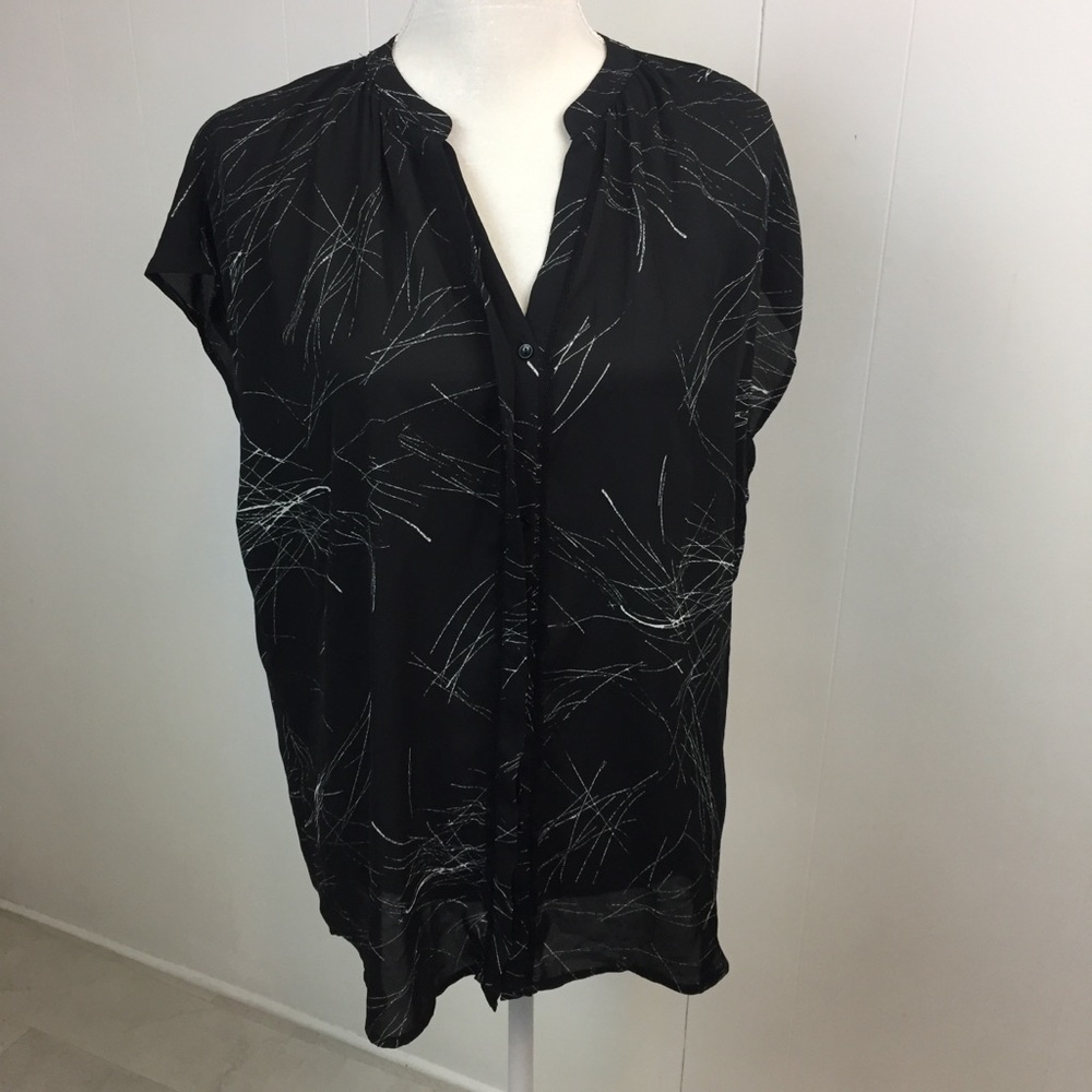 Simply Vera Black Sheer Top Sz Large Button Down